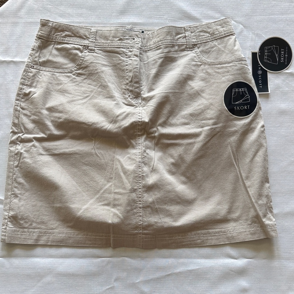 Karen Scott Tan Skort Size 6 NWT
